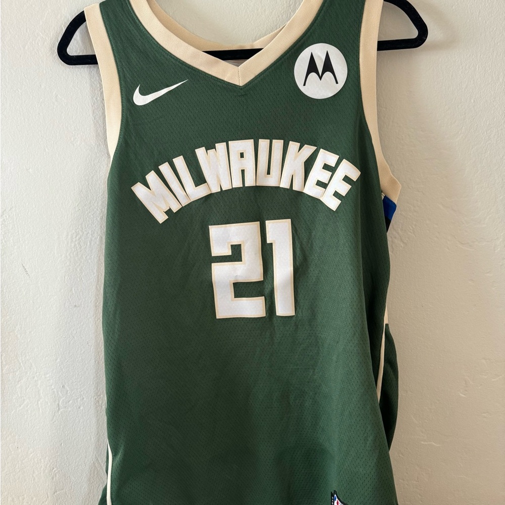Jrue Holiday Nike Milwaukee Jersey